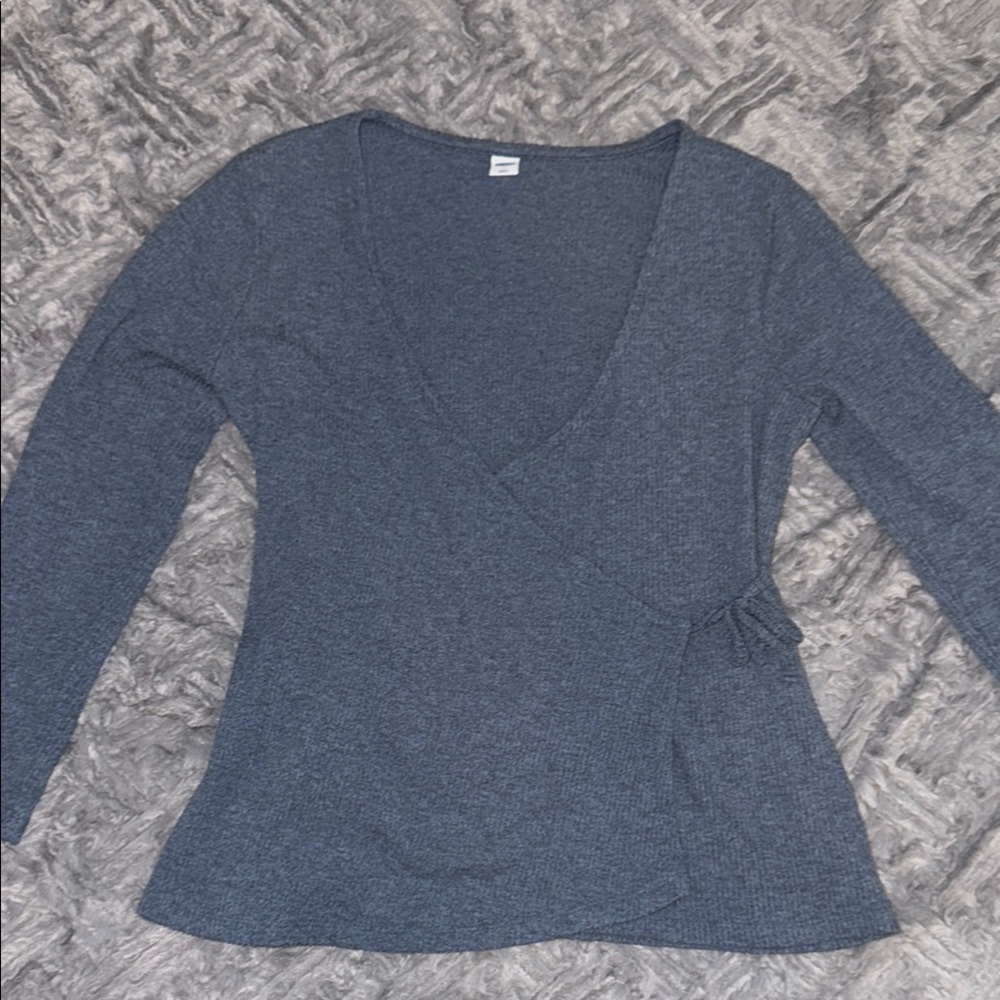 Old Navy V-neck faux wrap shirt Large blue